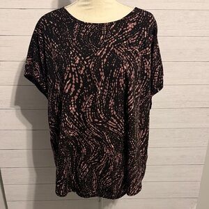 Maurices Black Short-Sleeve Tee with Pink Swirl Print